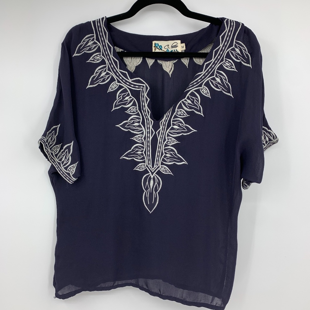 Forever‎ 21 blouse medium embroidery v neck boho
